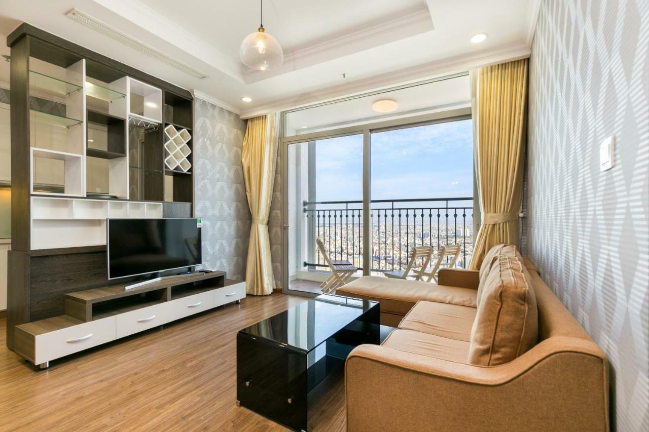 Homes By Christine - Vinhomes Central Park Хошимин Экстерьер фото